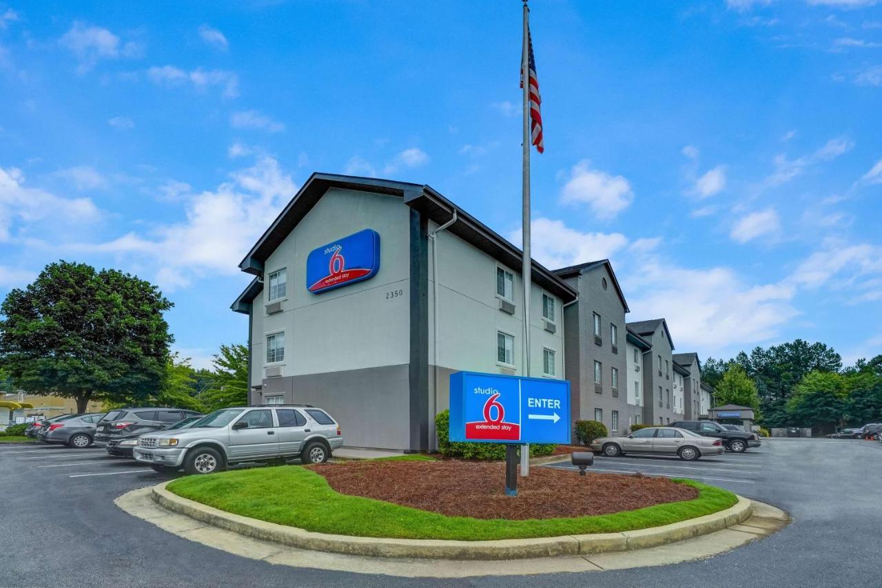 Studio 6 Duluth Ga Near Gas South District Exterior photo